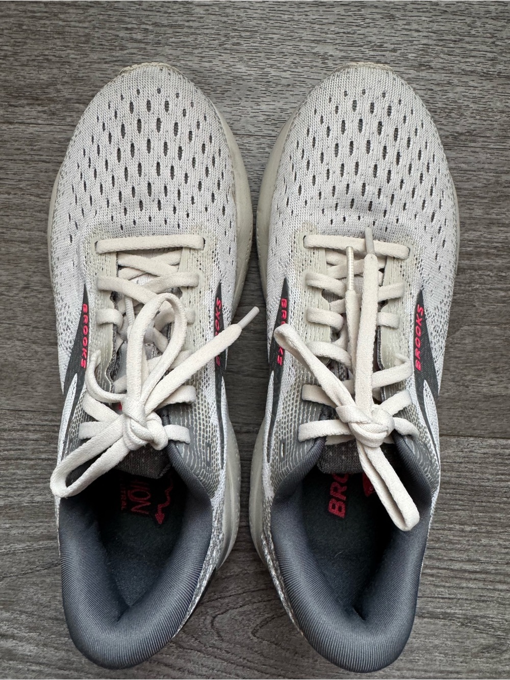 WOMEN'S BROOKS GHOST 16 RUNNING SHOES